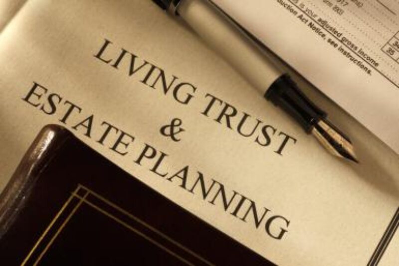 Attorneys Brenda Clapper and Cheryl Knodle Give an Estate Planning Presentation